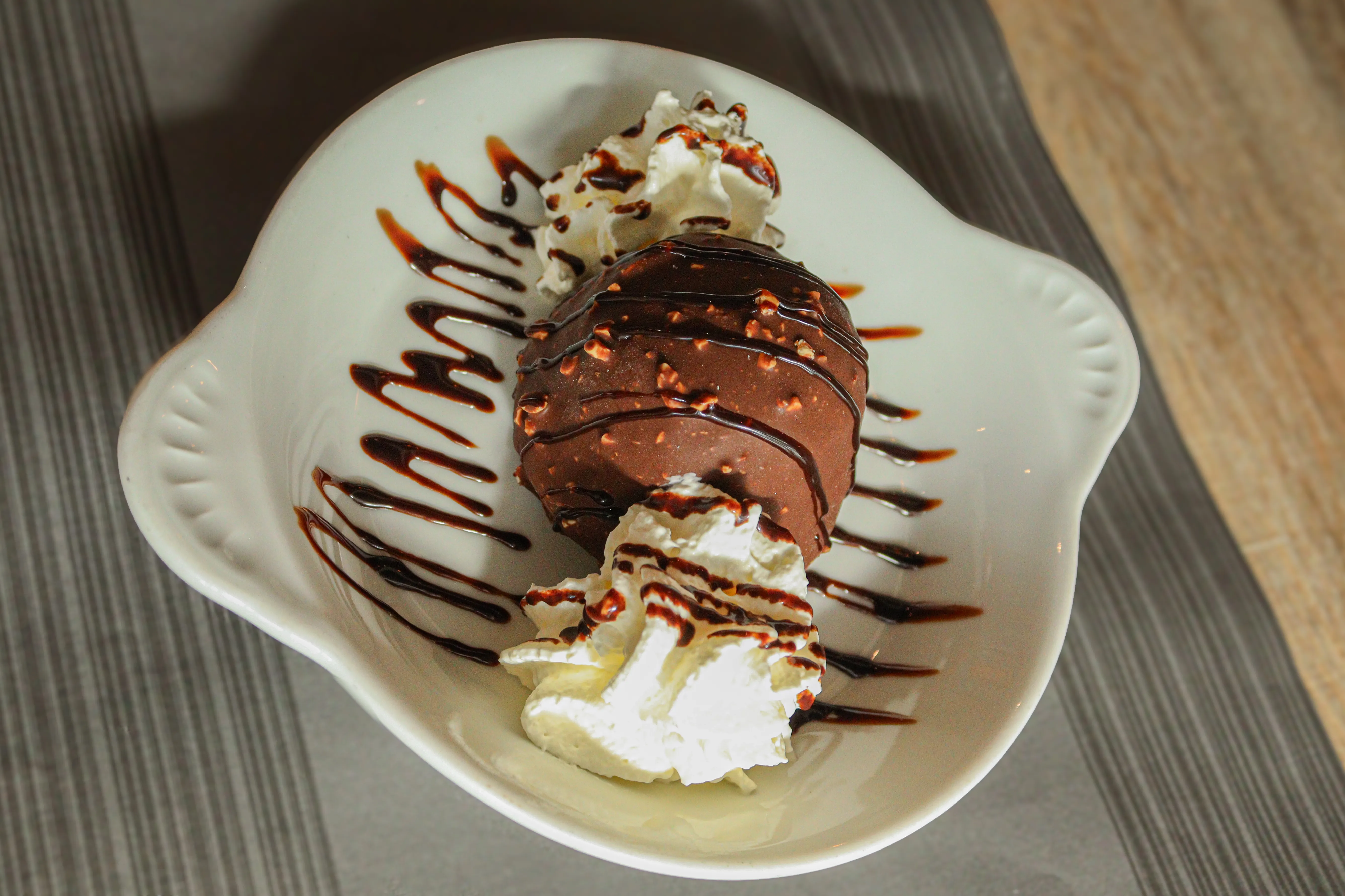 Restaurant Verena Ijs met slagroom